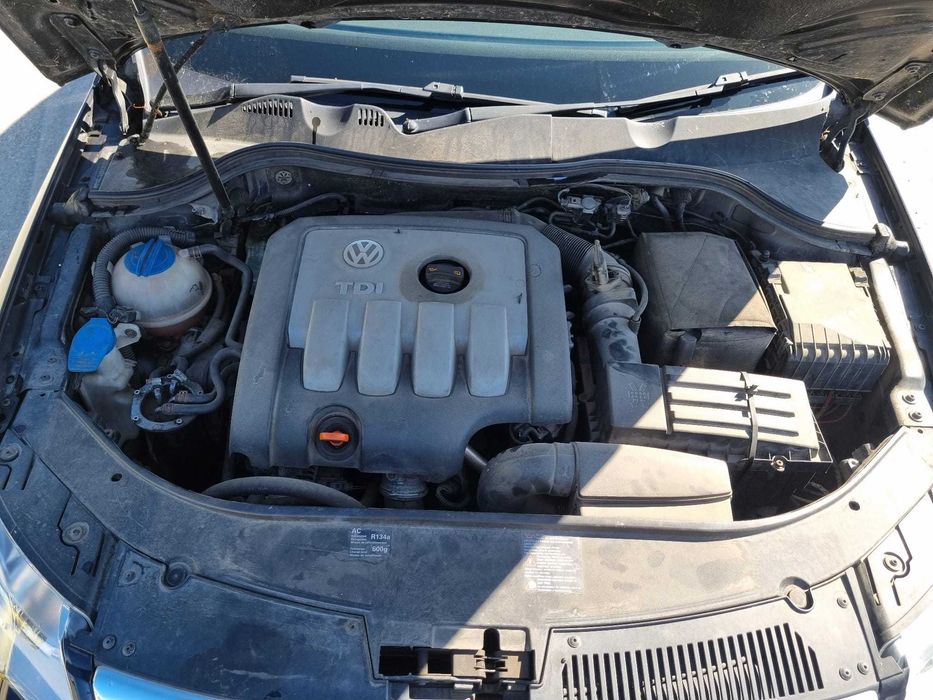 Dezmembrez VW Passat B6 2.0 TDI 140 cai BKP cutie manuala 6 trepte KDN