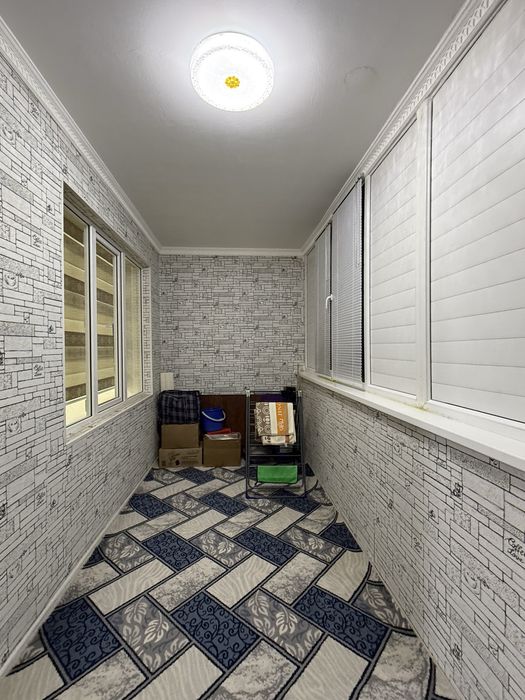 8-maktab yonidan 2 xonalik kvartira sotiladi