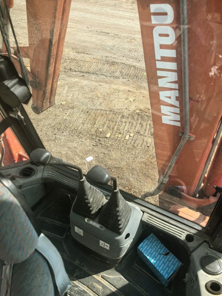 Buldoexcavator  Manitou   JCB 4cx , schimb