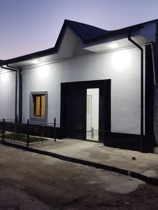 Nazarbek tekistil uy sotiladi