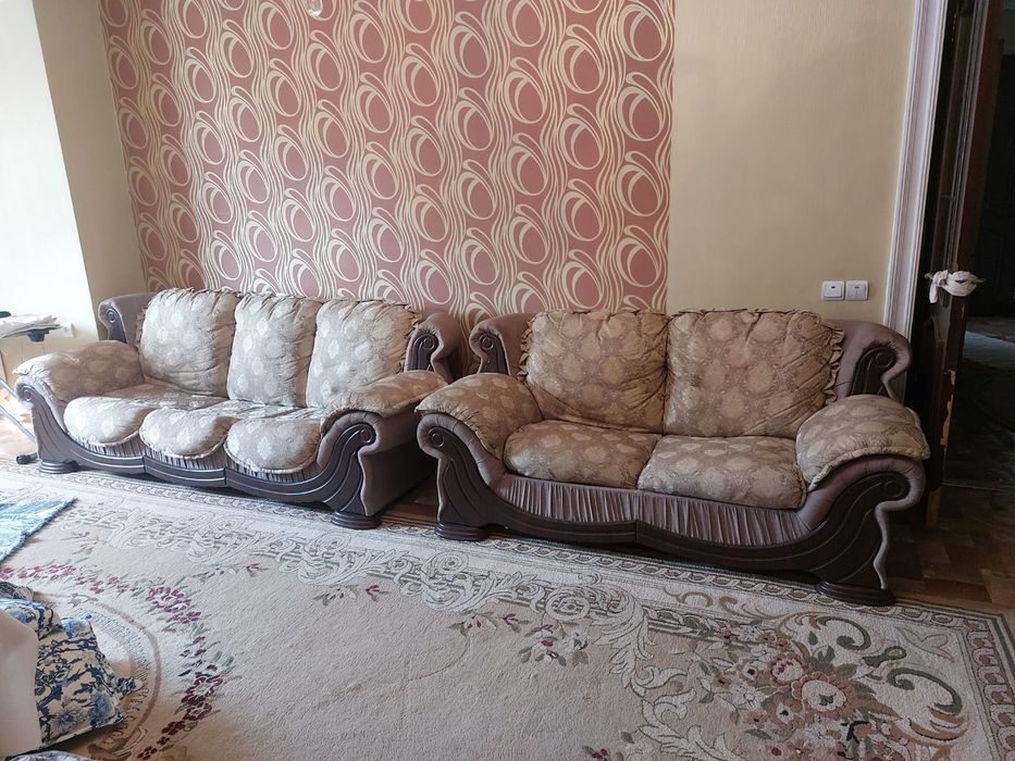Продаю три дивана
