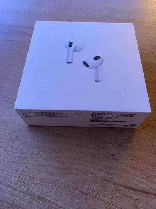 AirPods (3rd generation) with MagSafe Charging Case