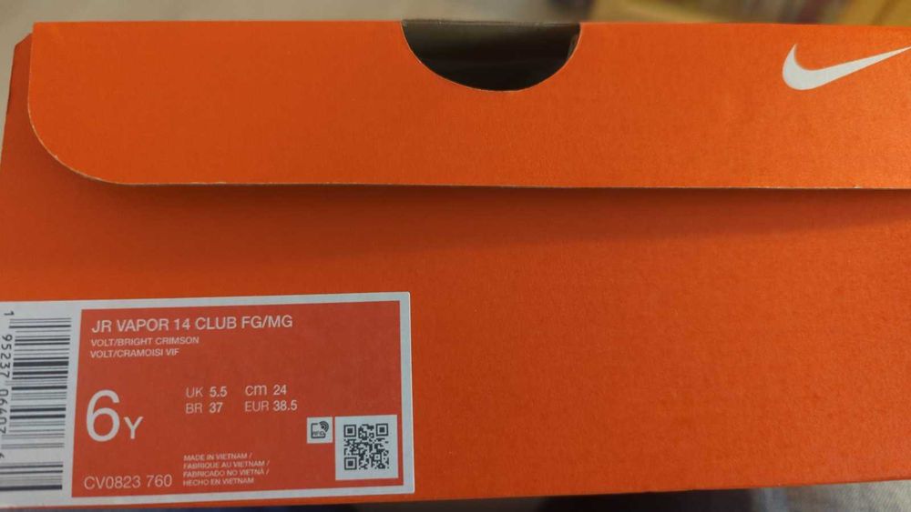 Чисто нови бутонки Nike JR Vapor. Номер 38.5 (24см)