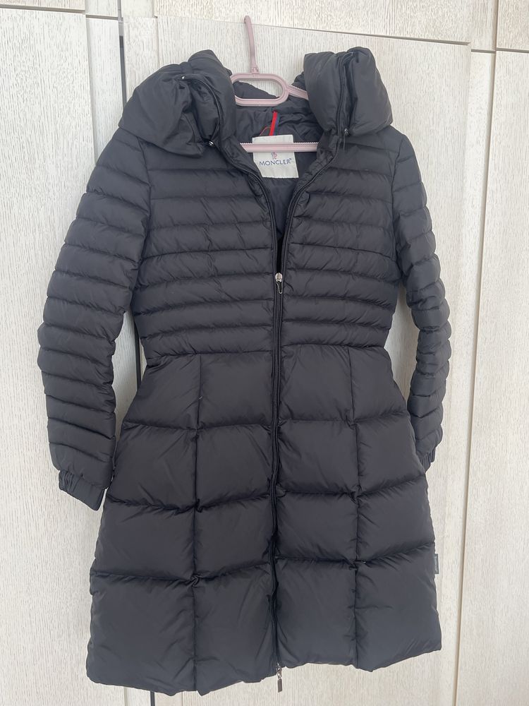 Зимно яке с гъши пух Moncler