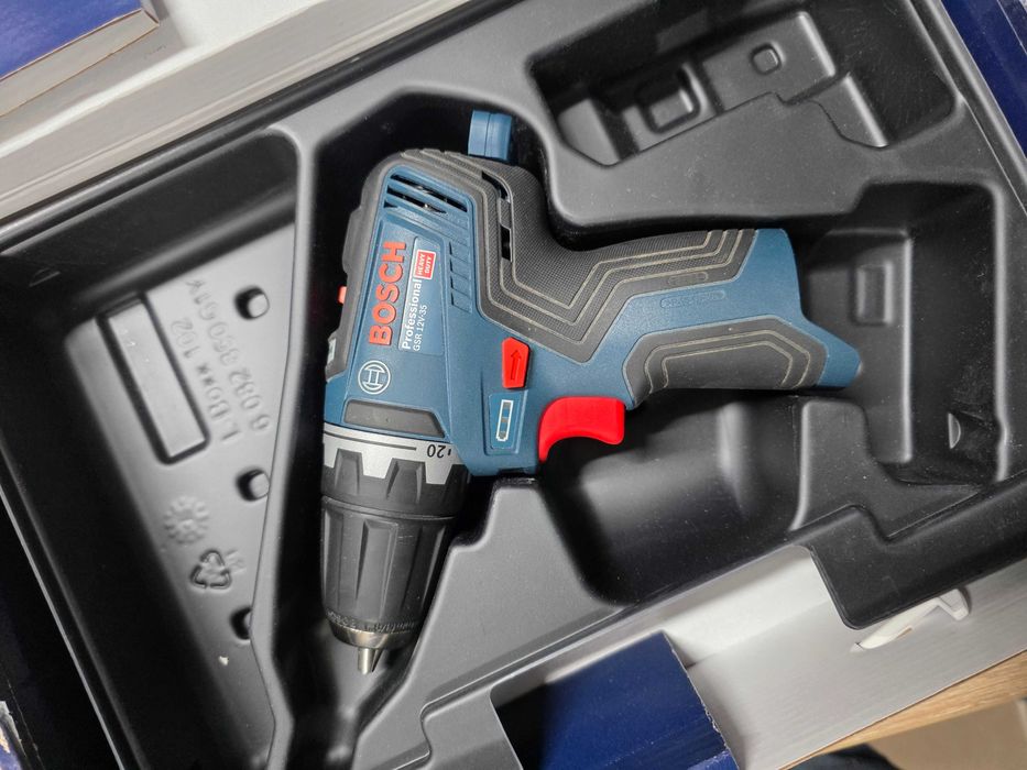 Bosch GSR 12V-35 - Masina de gaurit si insurubat