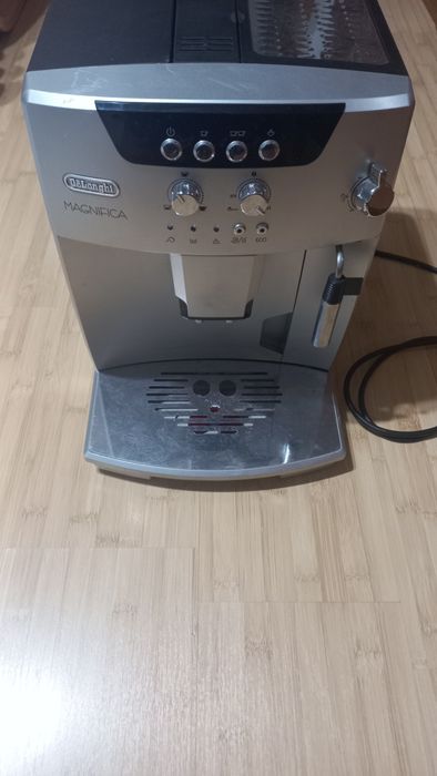 Espresor cafea Delonghi