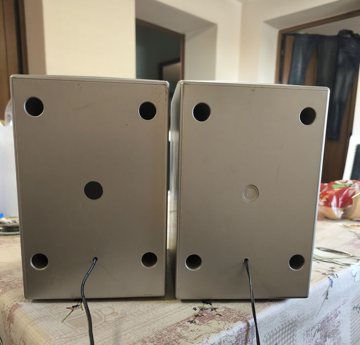 Тонколони на марката AIWA