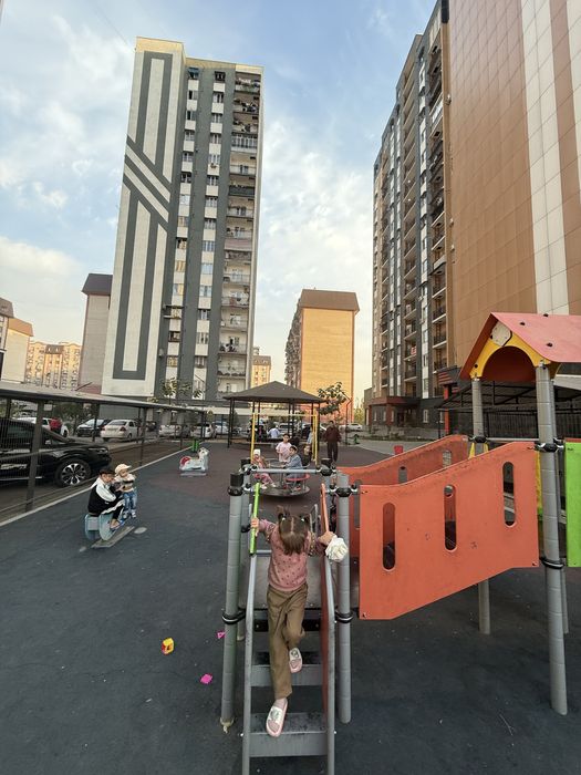 Срочна квартира сотилади яшнабод тумани чикалов метро енида