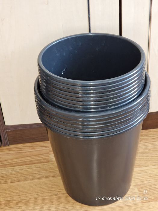 Găleți pentru flori