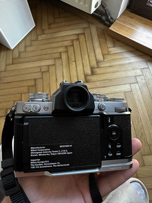 Nikon ZFC kit 16-50mm + Grip + UV filter