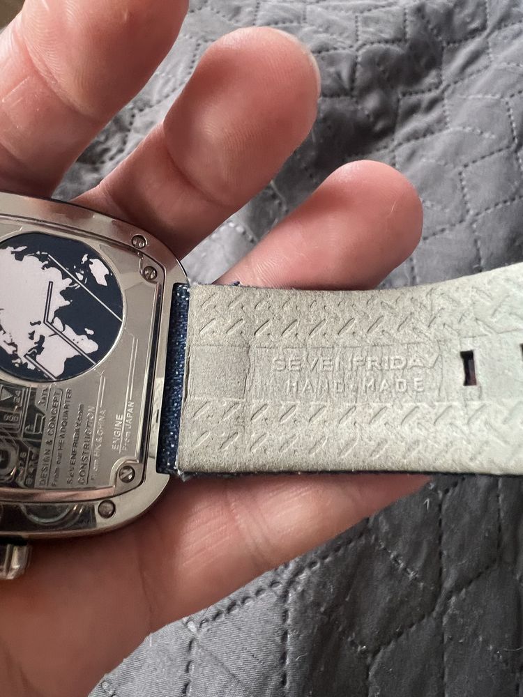 Sevenfriday часовник