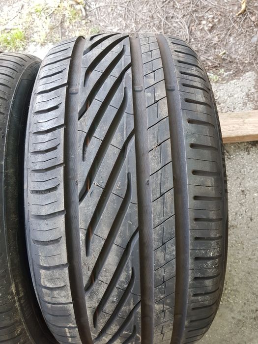 255/35/19 uniroyal