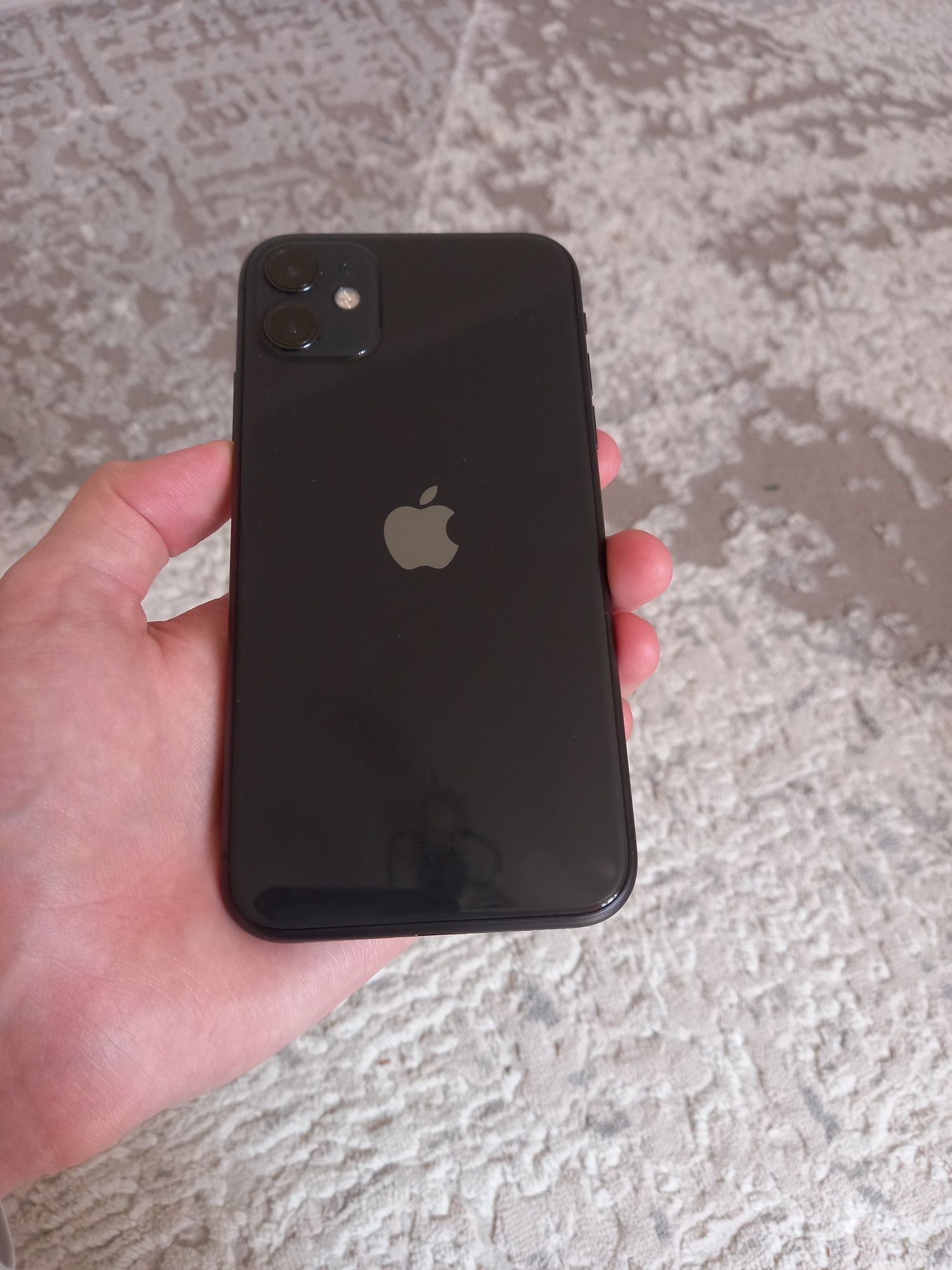 Iphone 11. Хорошее состояние