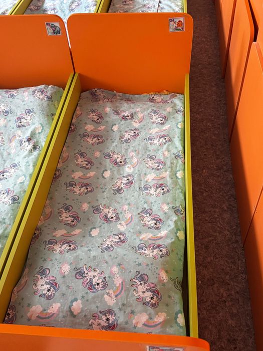 срочно продаются детские кроватки