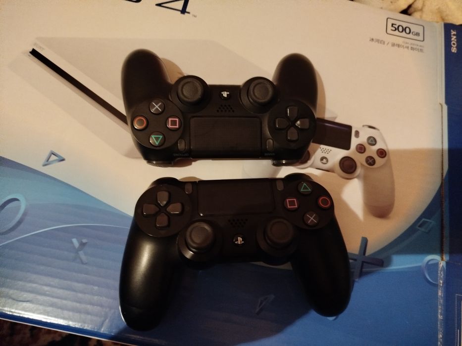 Playstation 4 slim  1 TB