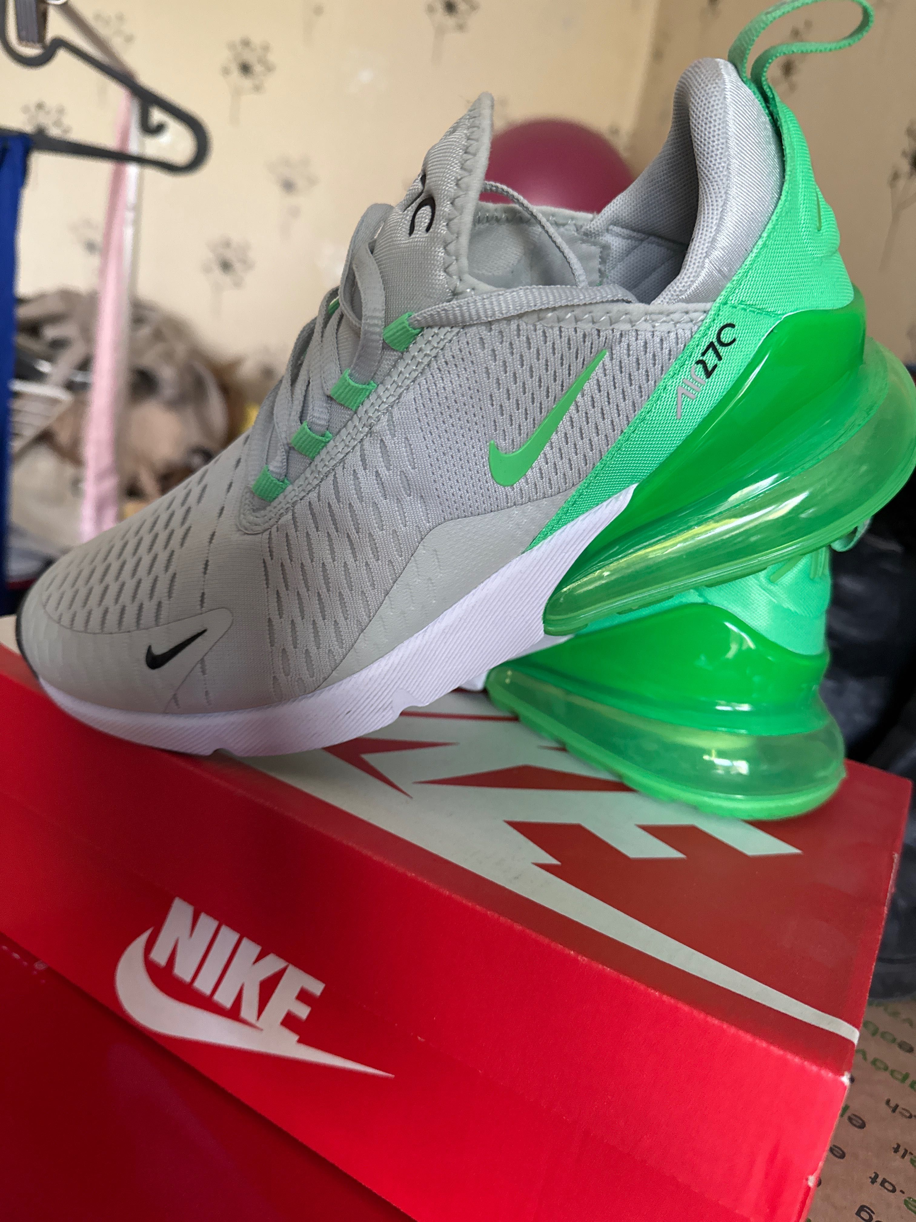Маратонки Nike air270