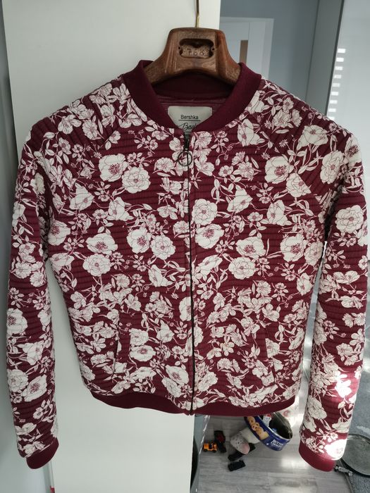 Суичър на Bershka