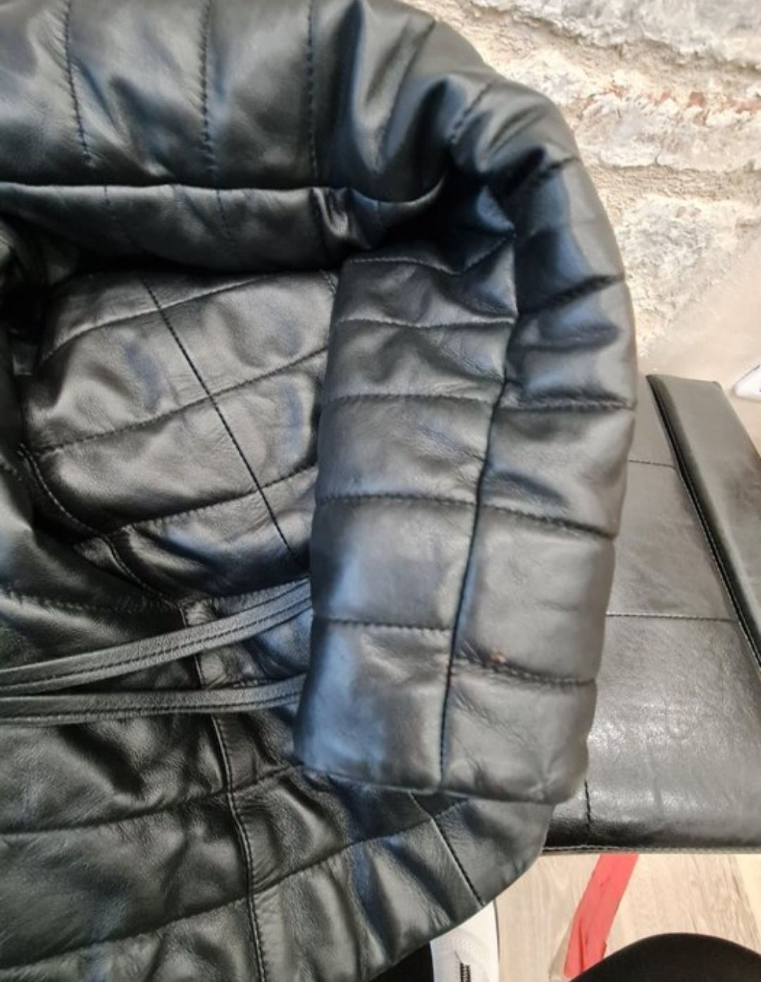 Geacă Piele cu blană naturală.