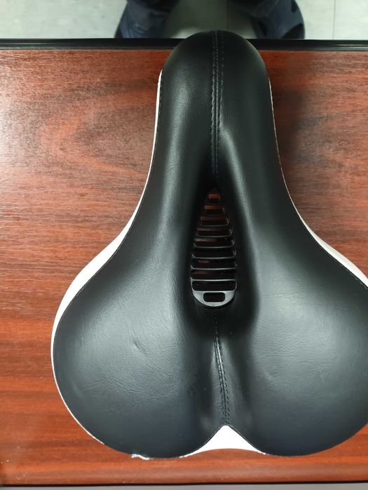 SA/SEZUT bicicleta nou, foarte confortabil-40LEI