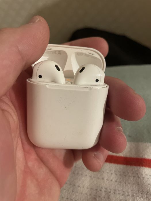 Aіrpods 2 прдаются