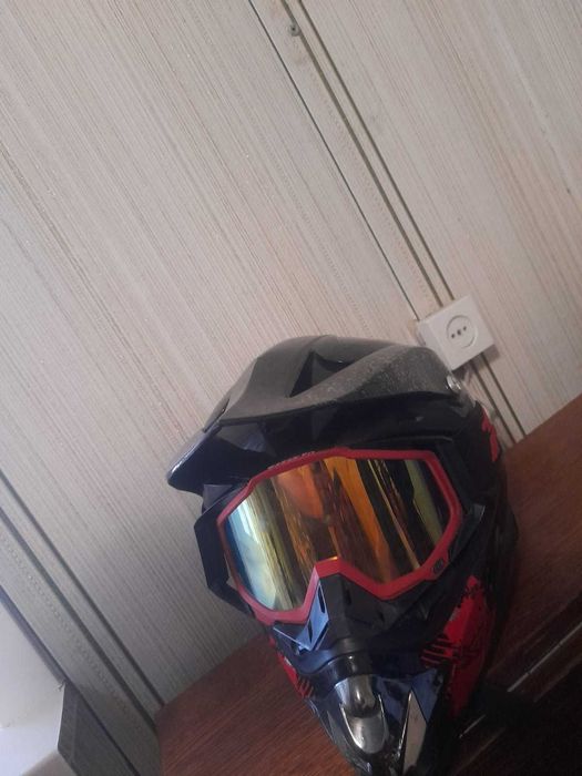 Продам шлем для мотоцикла или снегохода