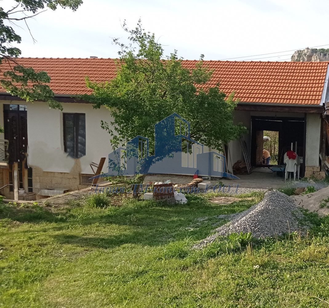 Къща в Шумен, област-с.Кюлевча площ 140 цена 360000