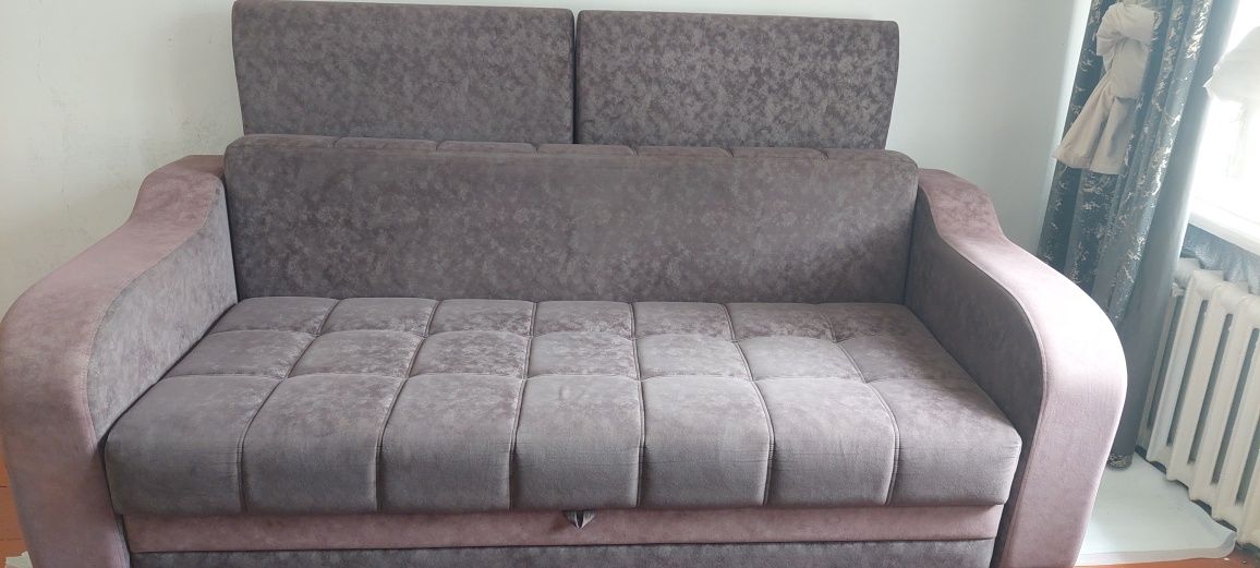 Продам диван в отличном состоянии