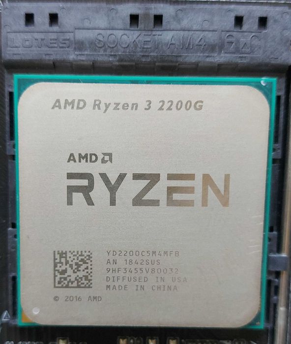 KIT  AMD Ryzen 3 2200G 3.5GHz + ASUS Prime A320M-K + Cooler AMD