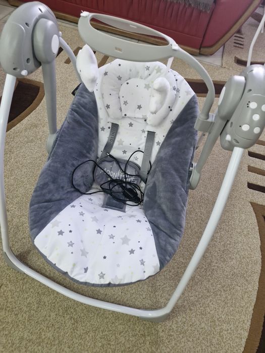 Balansoar bebe electric cu telecomanda