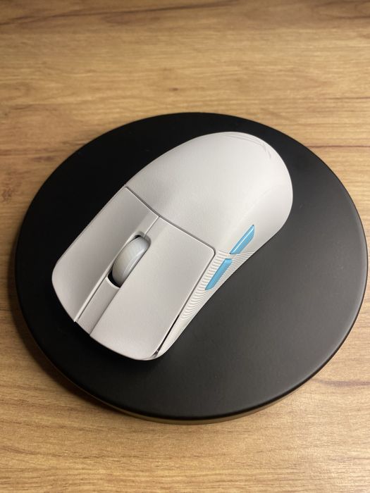 ASUS ROG Harpe ace aim lab edition mouse de calculator