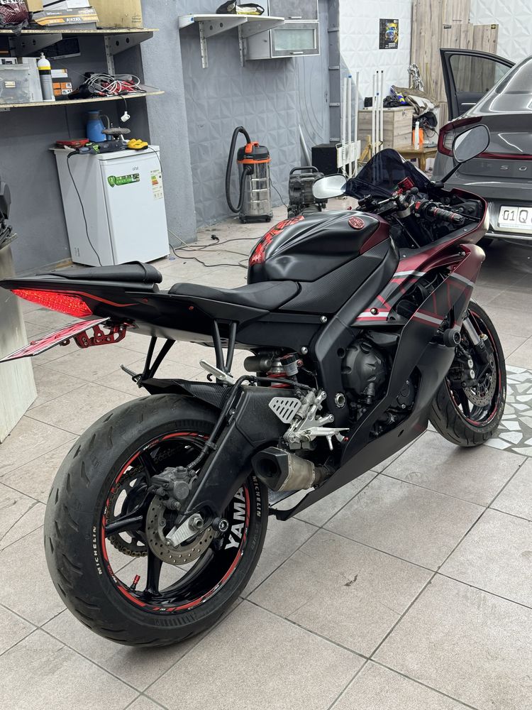 Продаётся Yamaha yzf r6 2009 год в идеальном состаяни
