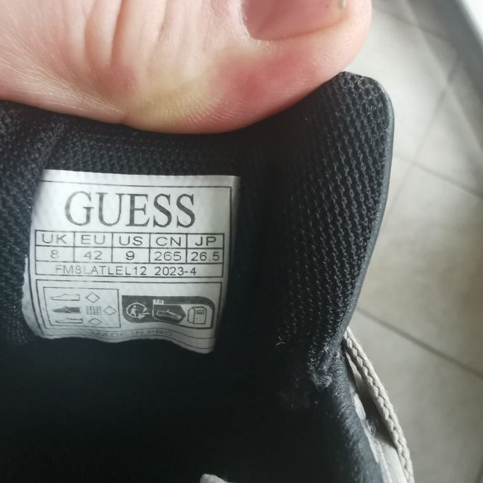 Оригинални Маратонки Guess BELLUNO ll 42/43 като нови