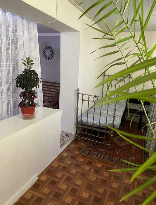 Квартира продаётся Чиланзар 8 квартал 2/4/4 меб тех бал 2*6 парус