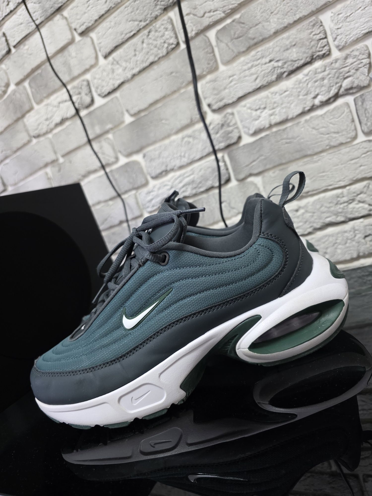 Оригинальные кроссы Nike