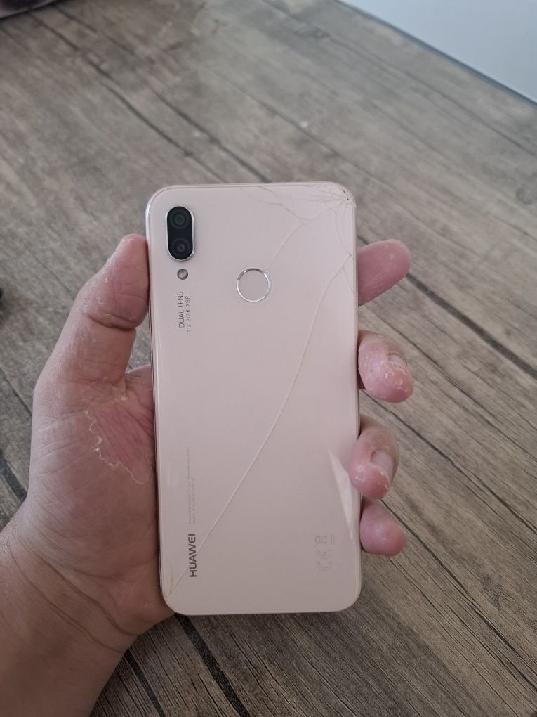 Huawei p20 lite tureskiy
