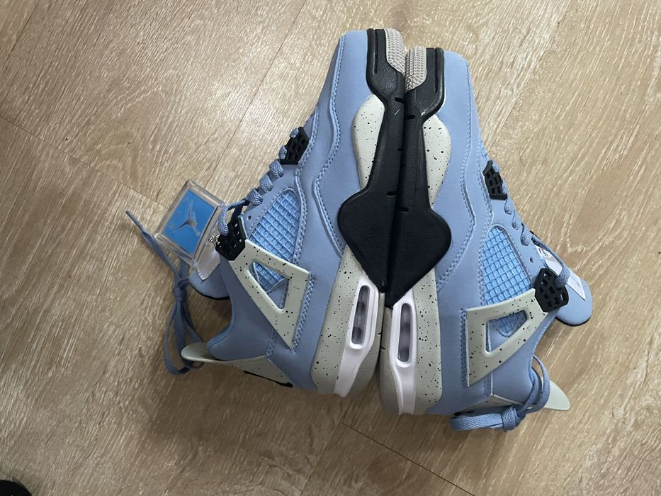 Jordan 4 university blue