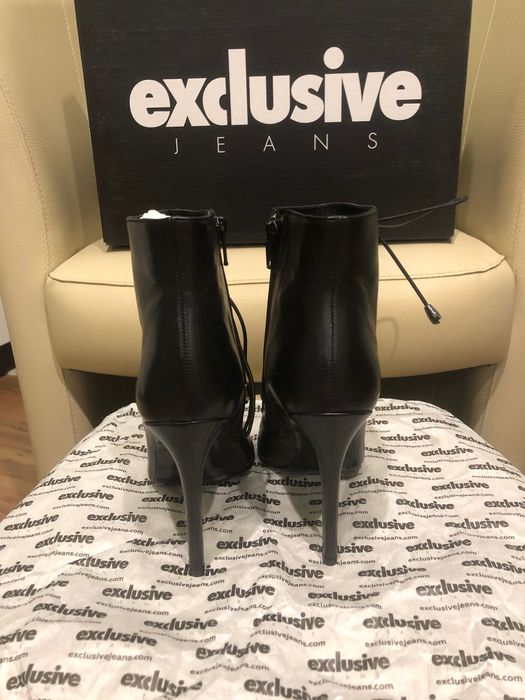 Дамски боти естествена кожа.