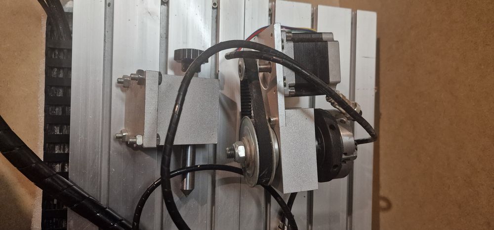 Masina de frezat CNC