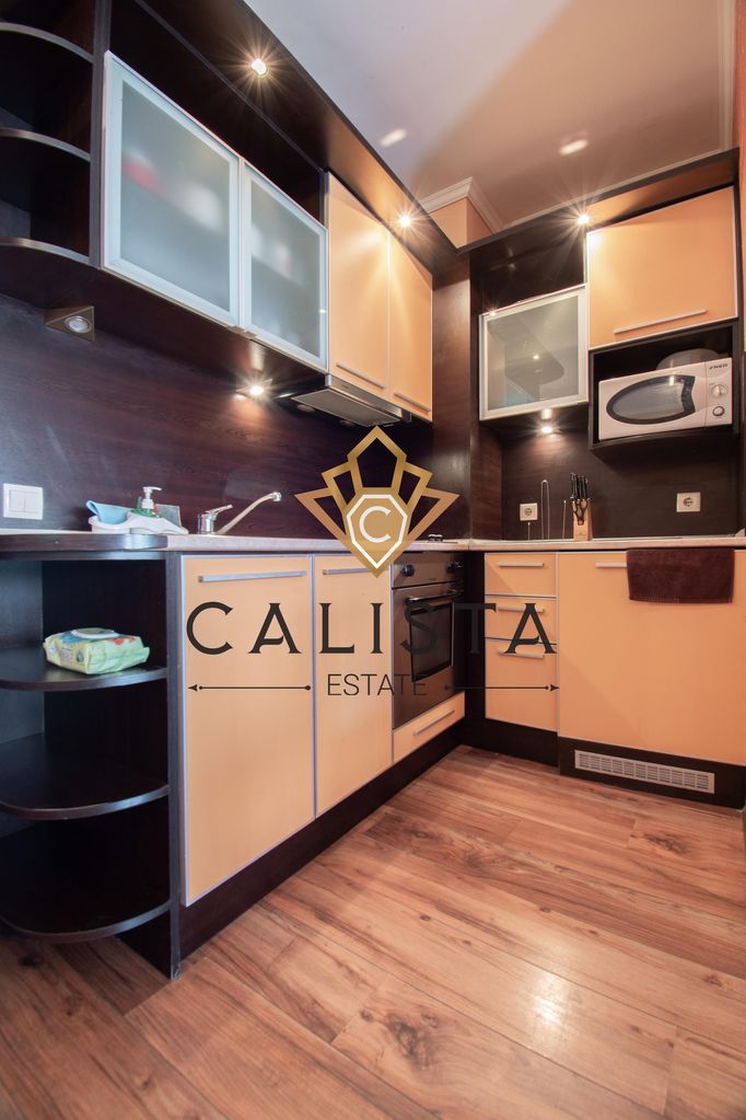 Дава се под наем Двустаен апартамент в София, Център - 50 кв.м за 600 € - Снимка #3