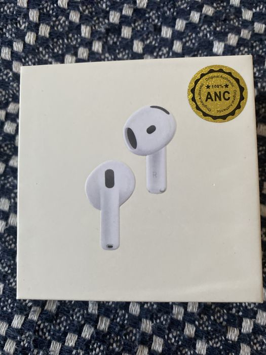 Продам оригинальные AirPods 4 ANC