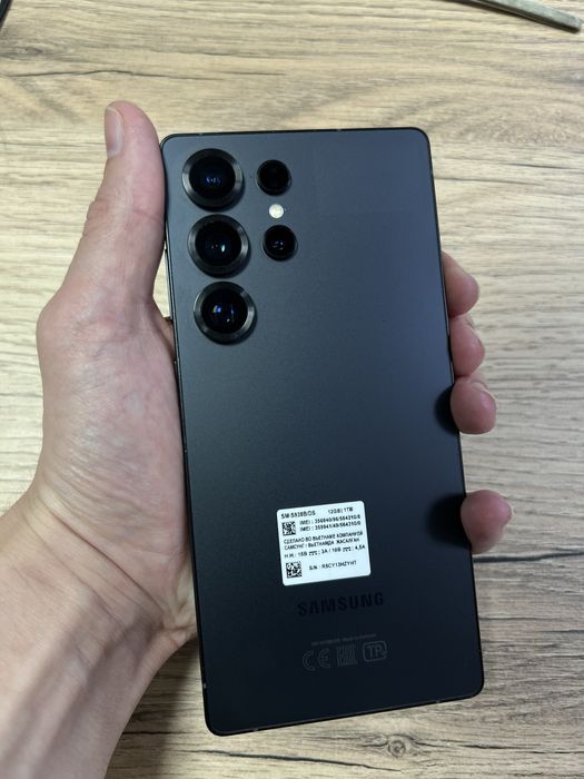 Samsund galaxy S25 Ultra 1TB “Bas Market”