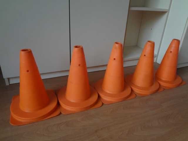 Сигнални гумени конуси
