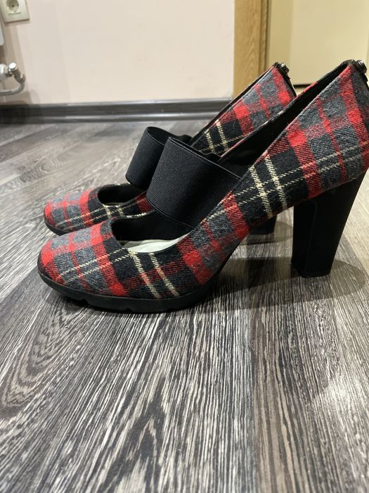 Дамски токове ANNE KLEIN SPORT