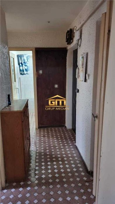 Apartament 2 camere, decomandat, etaj 2, zona Ostroveni