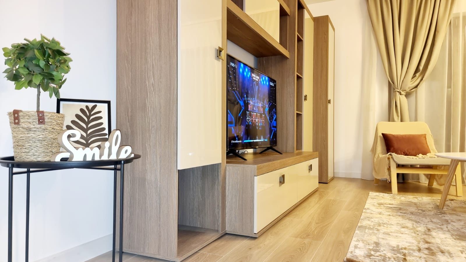 Ofer spre închiriere apartament cu doua camere