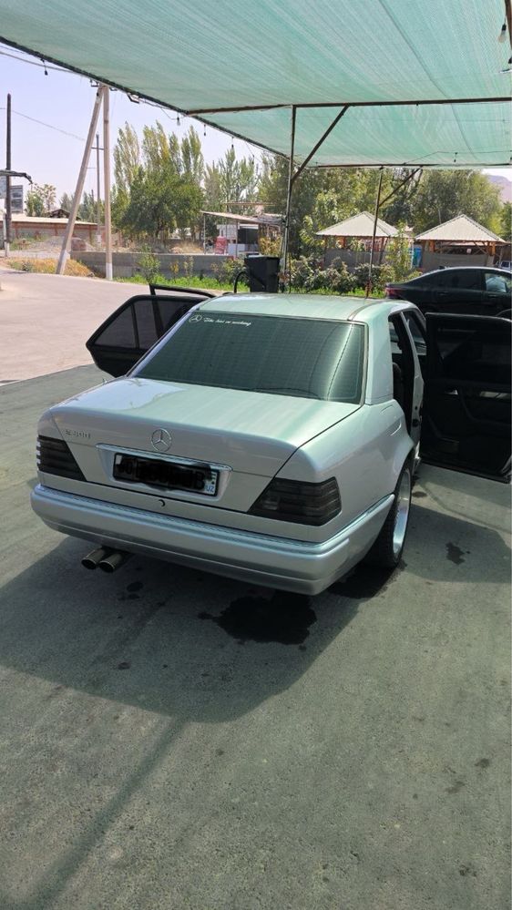 W124 E500 M 112 3.7 sotiladi