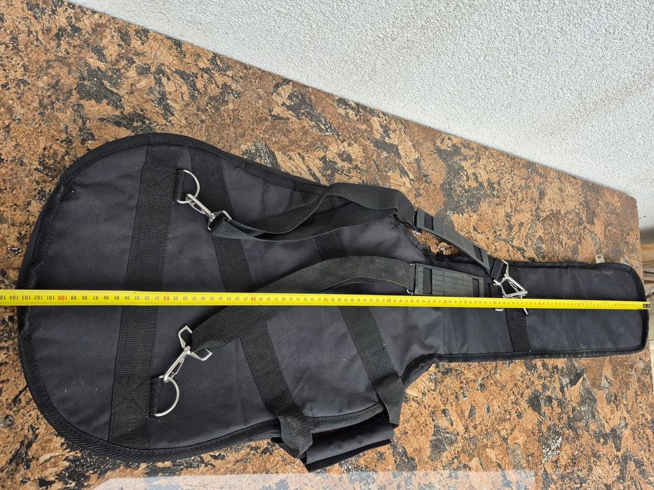 Vând husa textila culoare negra pentru chitara 


Atentie !!!

- livre