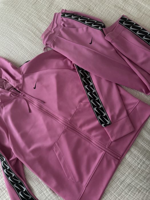 Спортен комплект Nike S размер