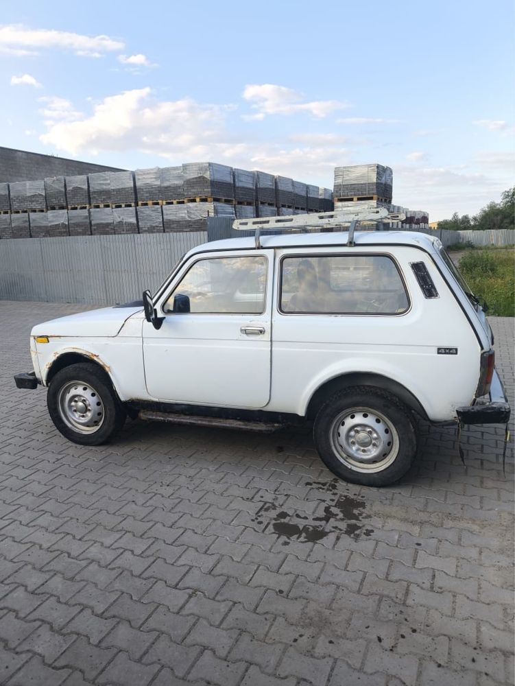 Продам ниву 2005 года