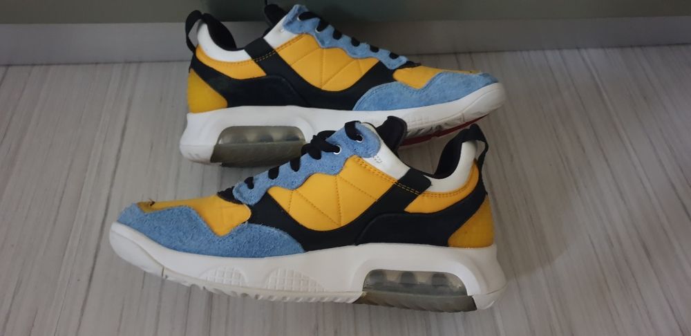 Jordan University Gold / 45/29см. ОРИГИНАЛ! Мъжки Маратонки!